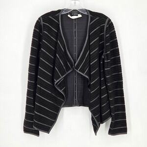 Scoop NYC Women's Medium Genuine Leather Textured Jacket Lined Hook & Eye Black